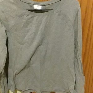 Gray long sleeve shirt